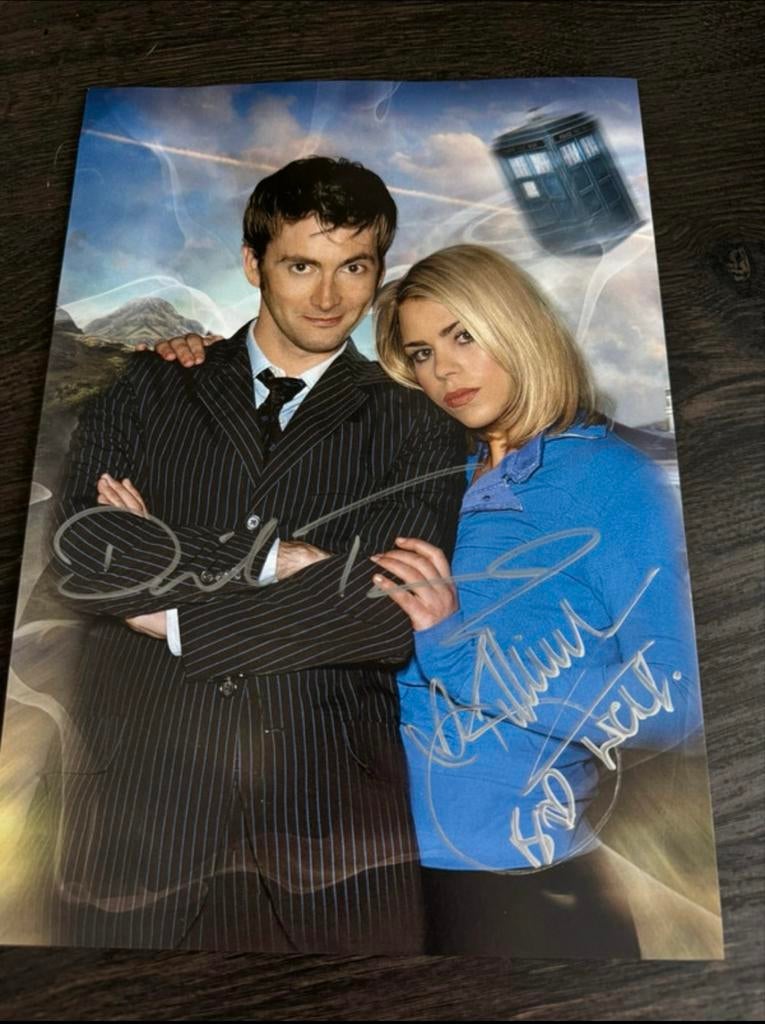 Doctor Who :David Tennant & Billie Piper gesigneerde foto, Ophalen of Verzenden, Zo goed als nieuw, Tv, Foto of Kaart