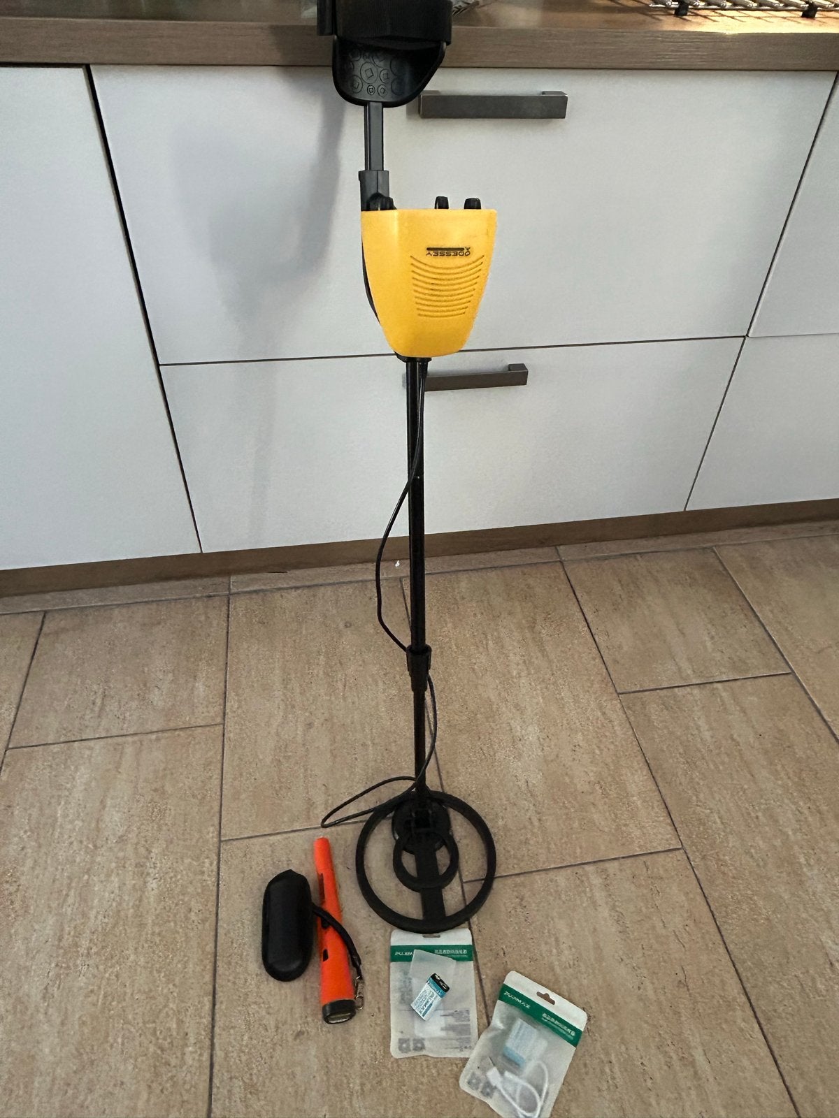 Metaaldetector met Pinpointer - Odessy, Hobby en Vrije tijd, Metaaldetectors, Zo goed als nieuw, 30 cm of minder, Discriminatie metaaldetectie