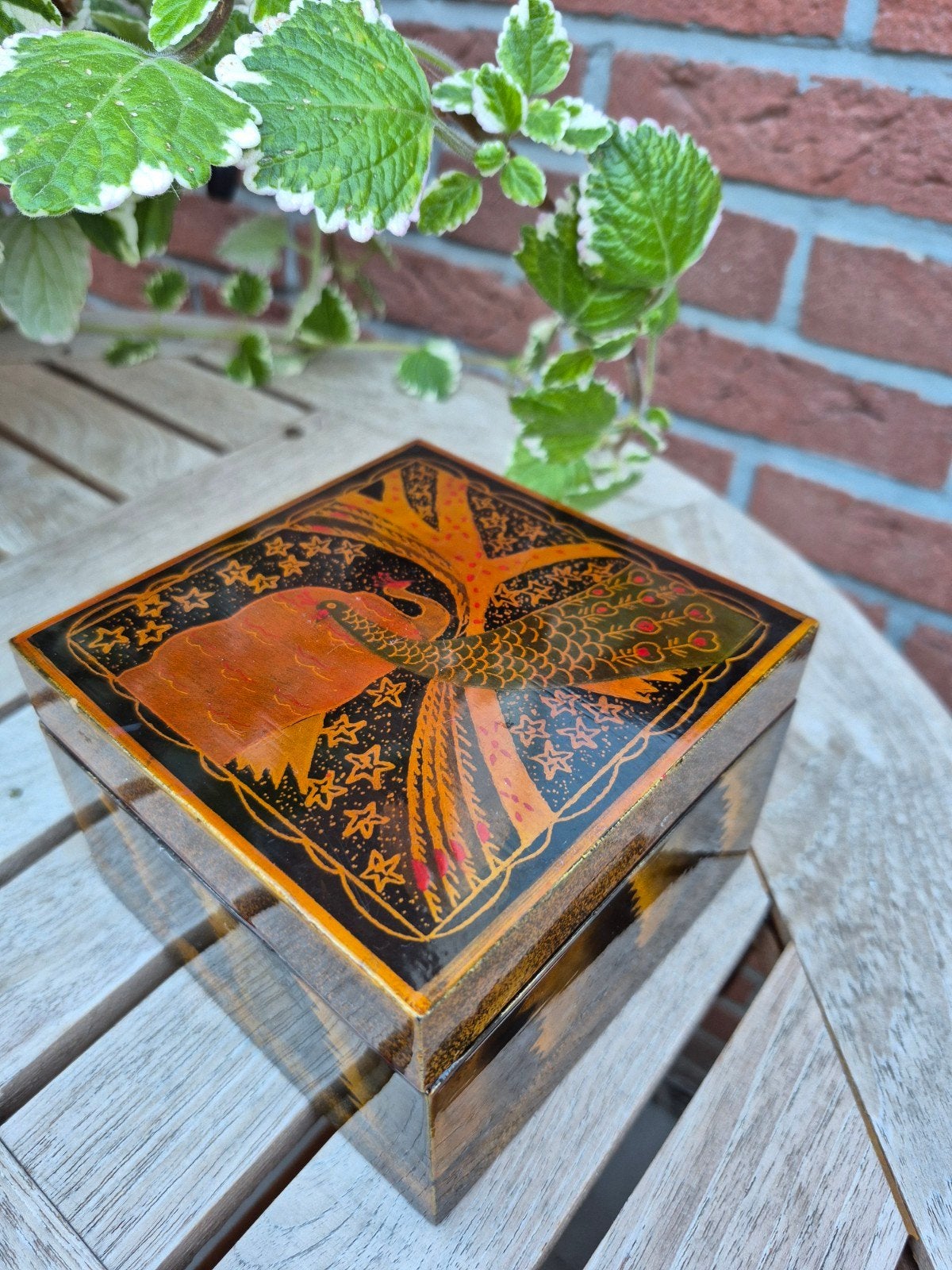 Vintage Oosterse lakwerk doos met pauw decoratie, Ophalen of Verzenden