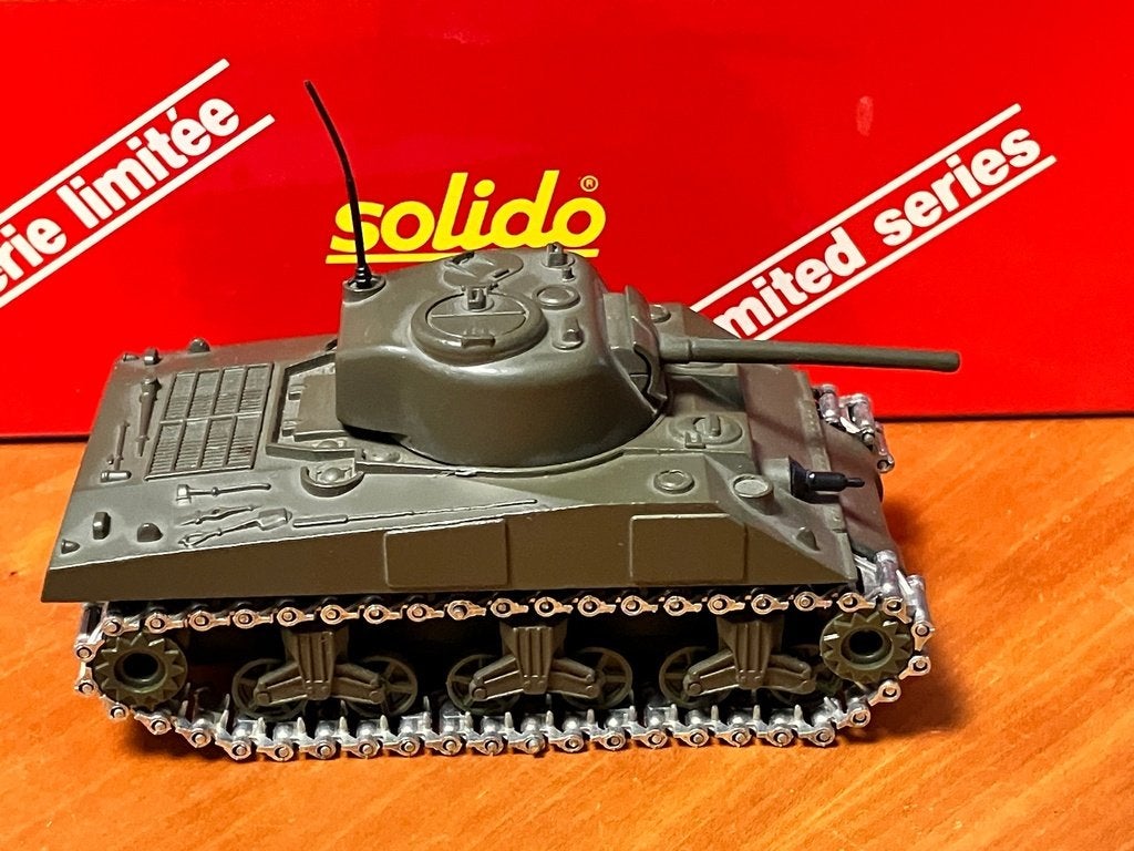 Solido 231 Sherman M4/A3 40-jarig jubileum 1944-1984, Ophalen of Verzenden, Zo goed als nieuw, Overige typen, Overige merken
