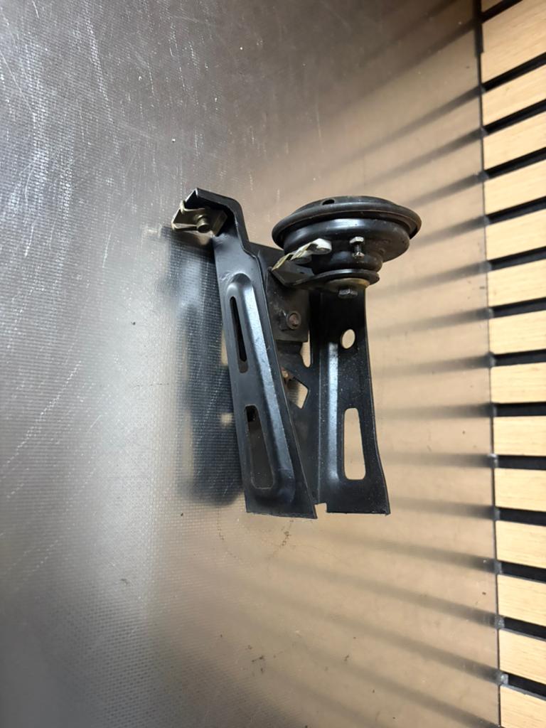 piaggio zip type 1/2 fastrider voorkap beugel, Ophalen