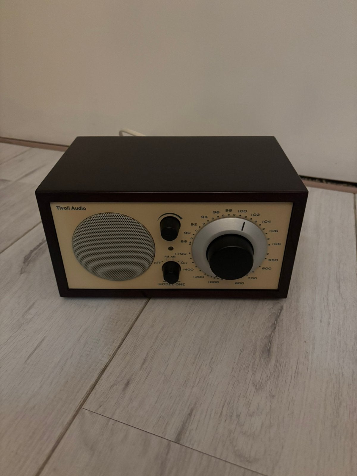 Tivoli Audio Model One – Klassieke radio, Ophalen of Verzenden, Zo goed als nieuw