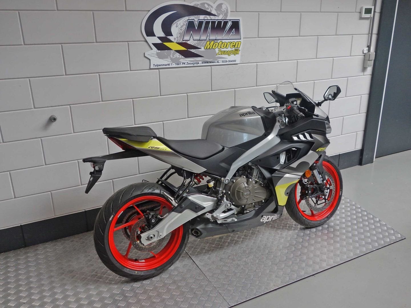 APRILIA RS 457, Motoren, 2 cilinders, Bedrijf, Onbekend, Super Sport