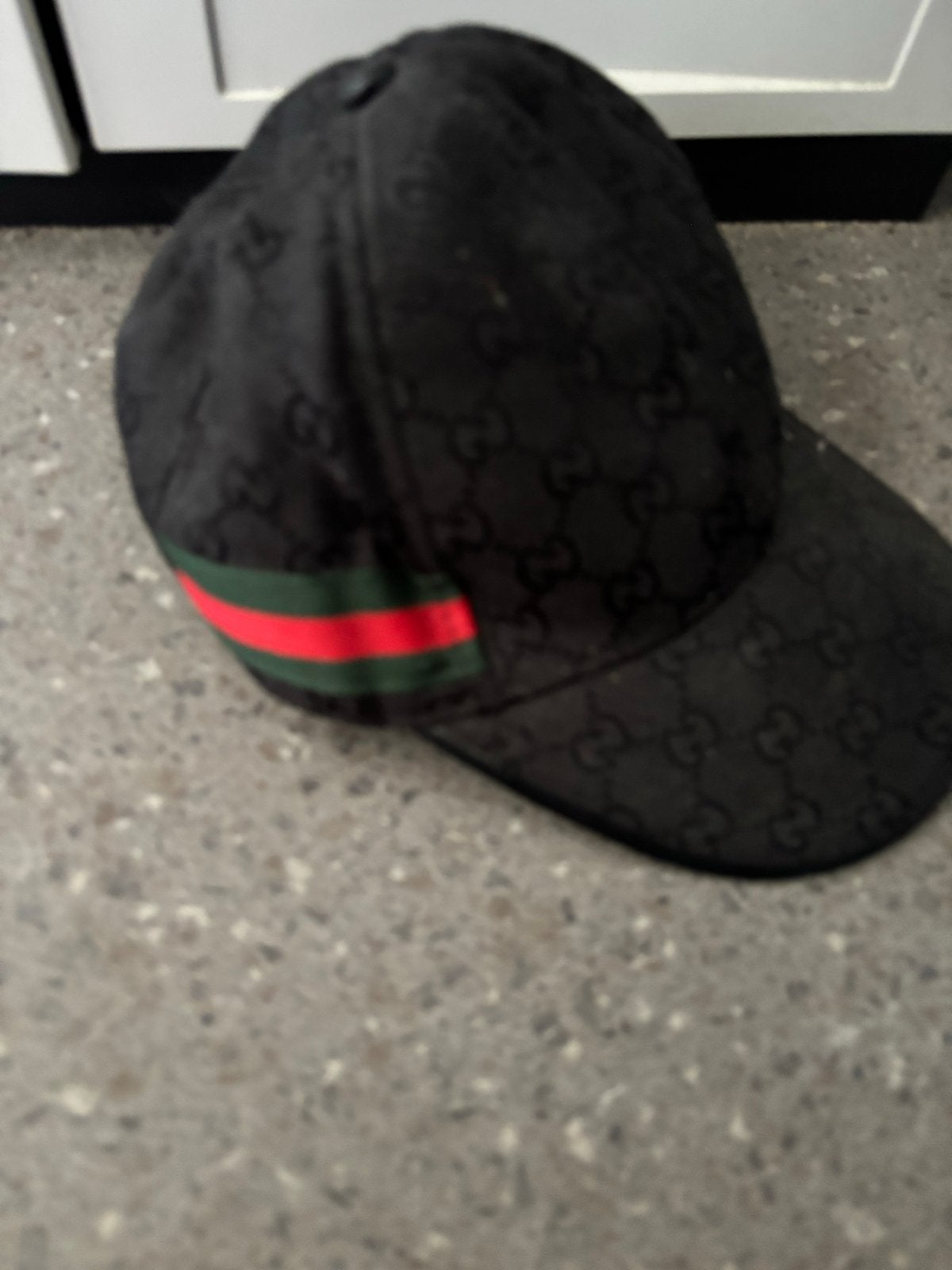 Gucci Pet Zwart met Groen/Rode Band, Kleding | Heren, Hoeden en Petten, Ophalen of Verzenden, Gedragen, One size fits all, Pet