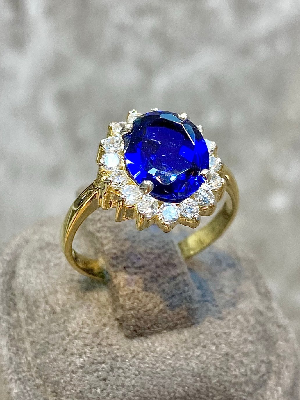 14k Gouden Ring met Saffier, 18 tot 19, Nieuw, Ophalen of Verzenden, Met edelsteen