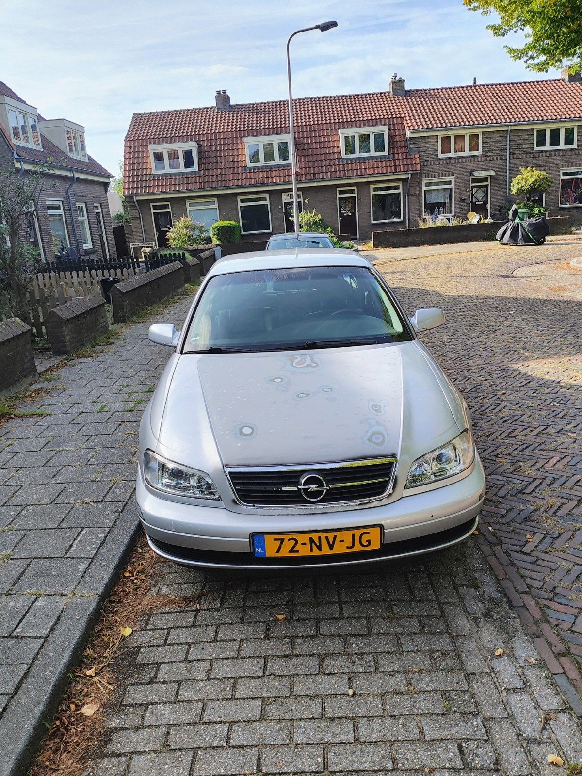 Opel Omega 2.2 I 16V SDN 2004 Grijs, Auto's, Opel, Omega, Achterwielaandrijving, 4 cilinders, 1505 kg