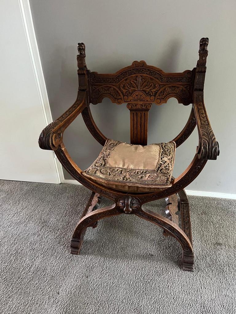 Antieke Savonarola stoel, Antiek en Kunst, Antiek | Meubels | Stoelen en Banken, Ophalen of Verzenden