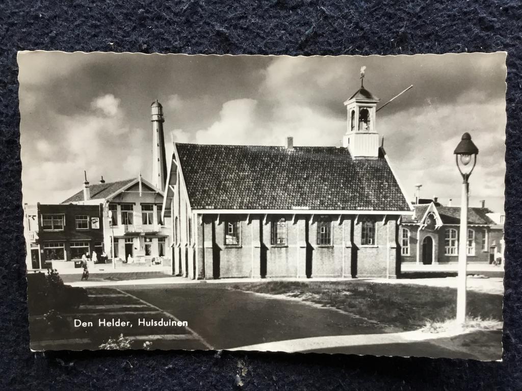 Oude Ansichtkaart Den Helder, Huisduinen - Kerk en Vuurtoren, Ophalen of Verzenden, 1940 tot 1960, Ongelopen, Noord-Holland