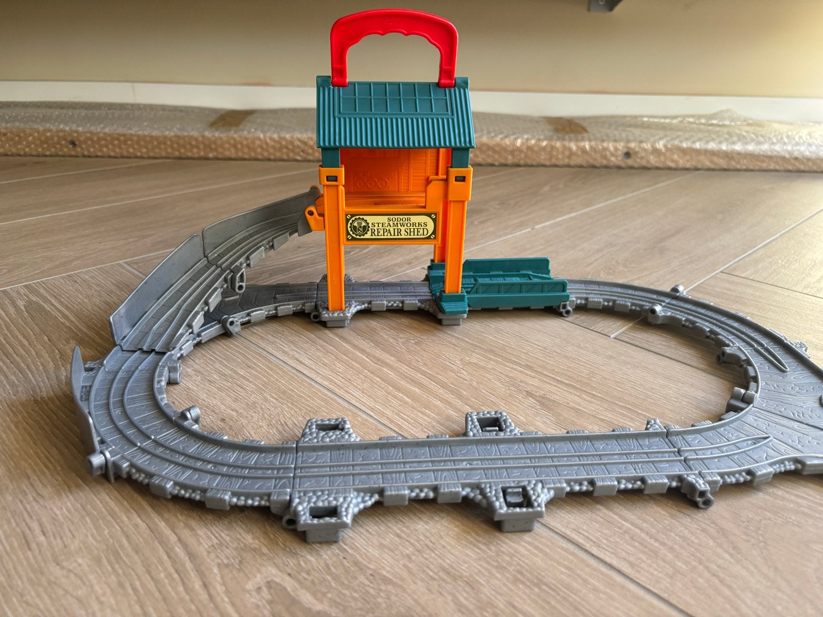 Thomas de Trein Sodor Steamworks Repair Shed met rails, Ophalen, Gebruikt