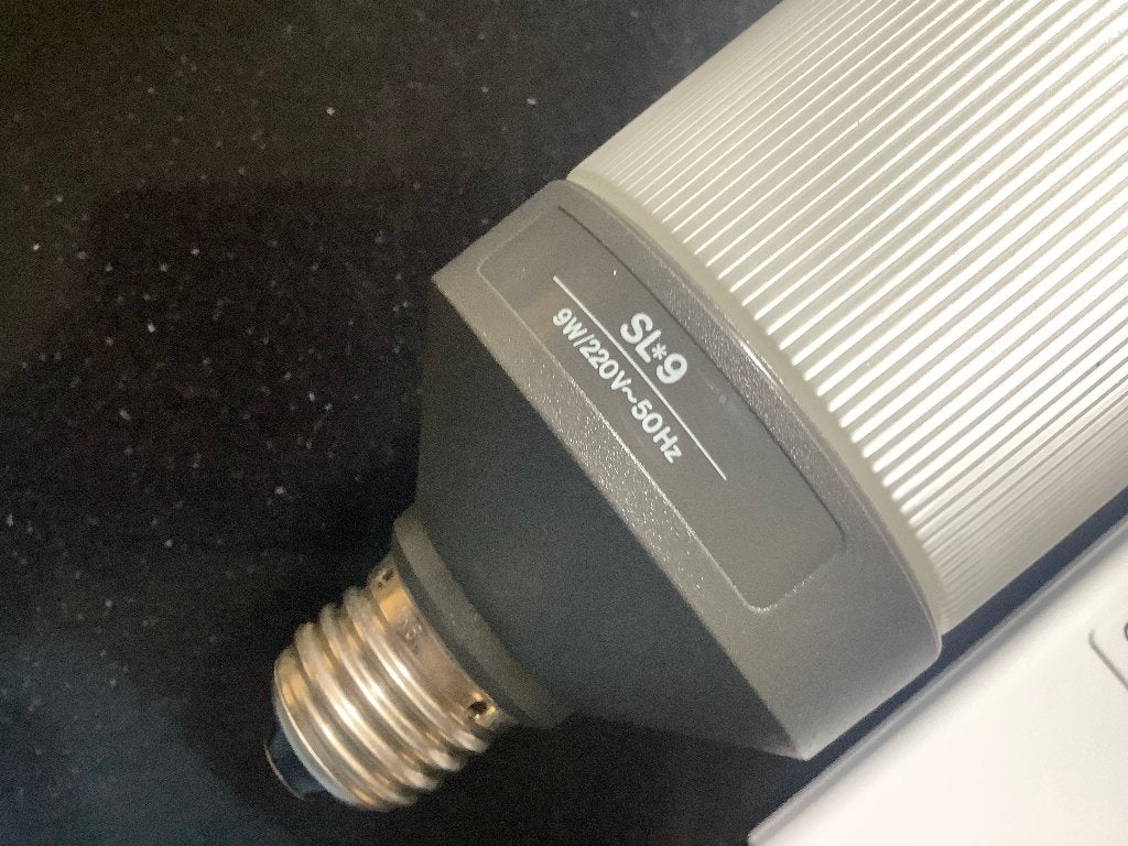 Philips SL 9 W  eerste generatie spaarlamp begin '80 E27, Philips, Gebruikt, Spaarlamp, Warm wit