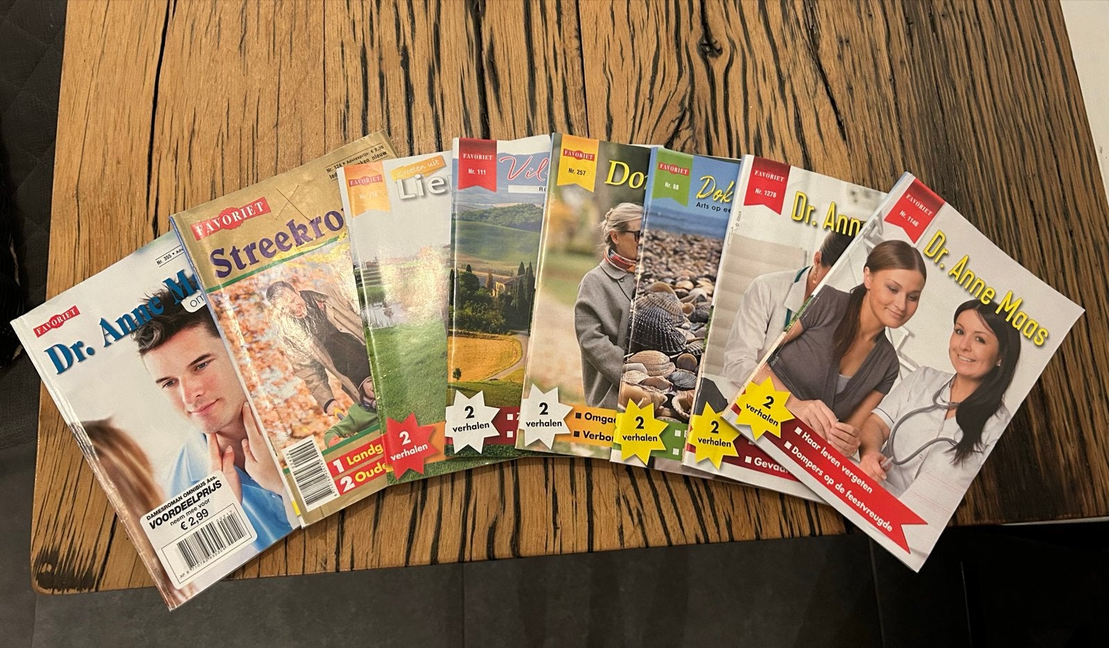 Acht streekromans - Favoriet en Dr. Anne Maas series, Boeken, Ophalen of Verzenden, Gelezen