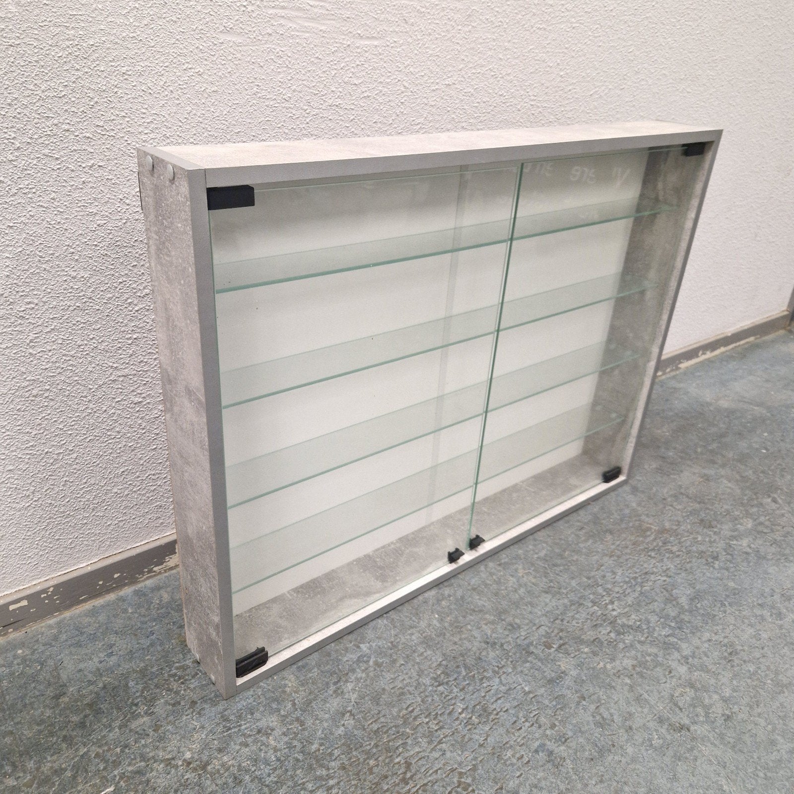 vitrinekast wandvitrine voor modelauto's mineralen, Huis en Inrichting, Onbekend, Modern, Glas, Gebruikt
