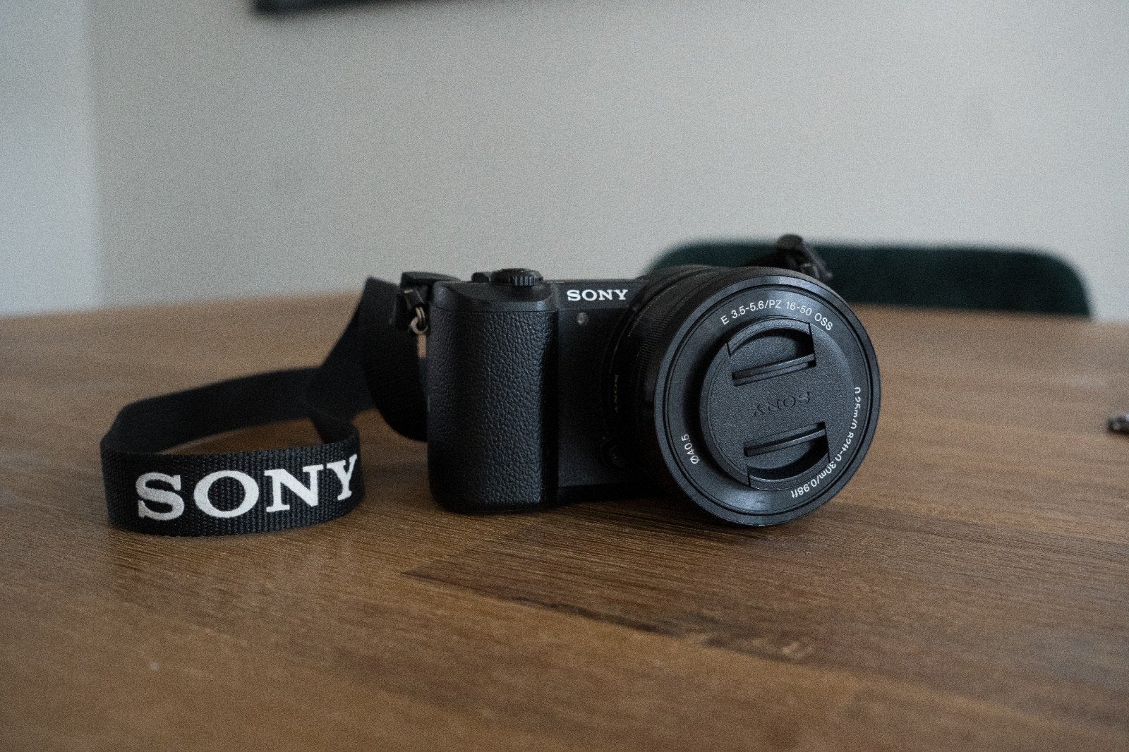 Sony A5100 +  16-50mm lens, Ophalen of Verzenden, Sony