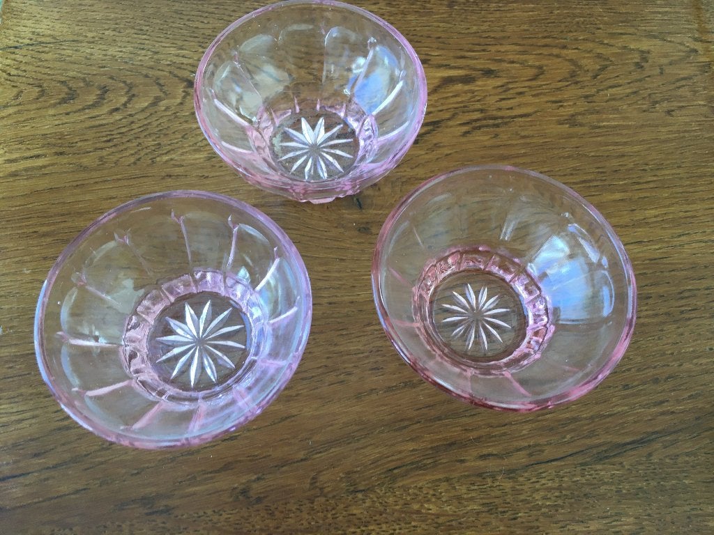 3 Unieke Bowlglazen Kleur: Roze/Rose Jaren 50 als Nieuw, Verzamelen, Ophalen of Verzenden, Huis en Inrichting
