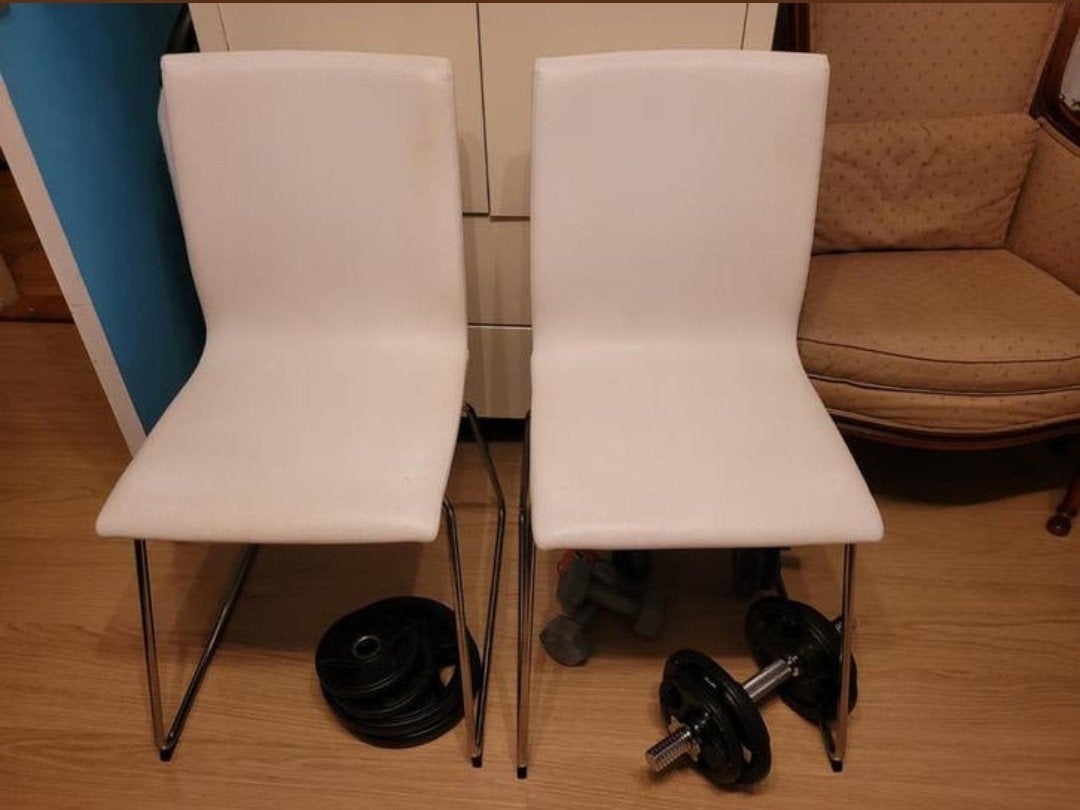2 nette Ikea Volfgang stoelen - wit kunstleer, chroom, Huis en Inrichting, Stoelen, Ophalen, Gebruikt, Twee, Wit