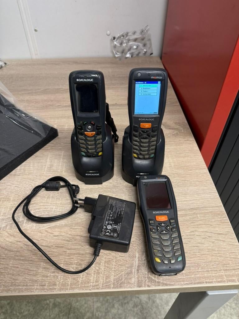 Datalogic barcode scanners 3 stuks met 2 laadstations, Computers en Software, Scanners, Ophalen of Verzenden, Gebruikt, Barcodescanner