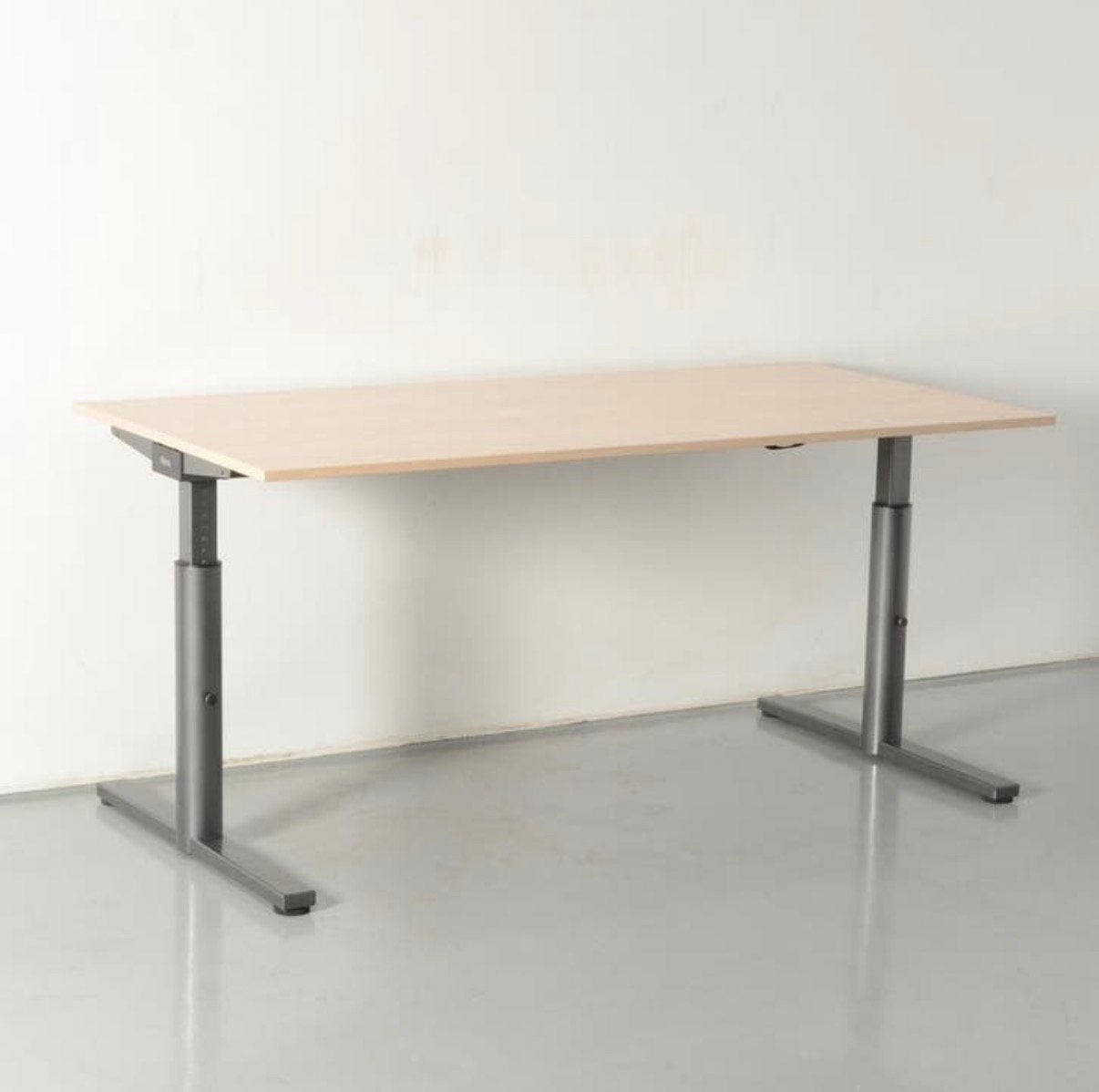 Gispen TM Verstelbare Slinger Bureau Tafel Eiken 160 x 80 cm, Ophalen, Zo goed als nieuw