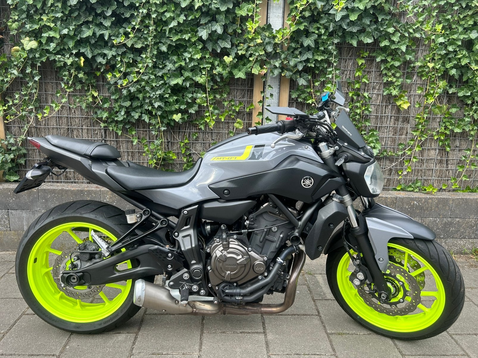 Yamaha MT-07 ABS (2017) | Nardo Grey | A2 / 35 kW | led, Particulier, Naked bike, 12 t/m 35 kW, ABS
