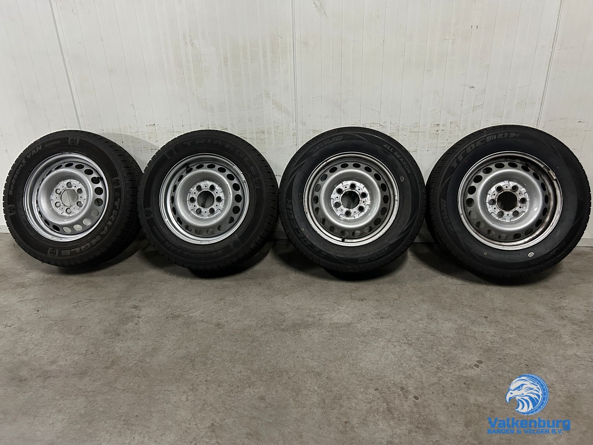 8mm! Originele Mercedes Sprinter B907 B910 16 inch stalen ve, -, Banden en Velgen, Ophalen of Verzenden, All Season