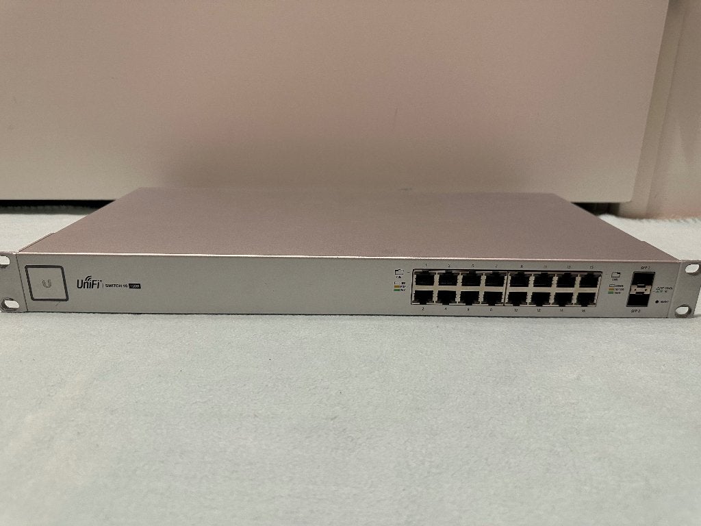 UniFi Switch (16-poorts, 150W PoE+) Ubiquiti, Computers en Software, Ophalen of Verzenden, Gebruikt
