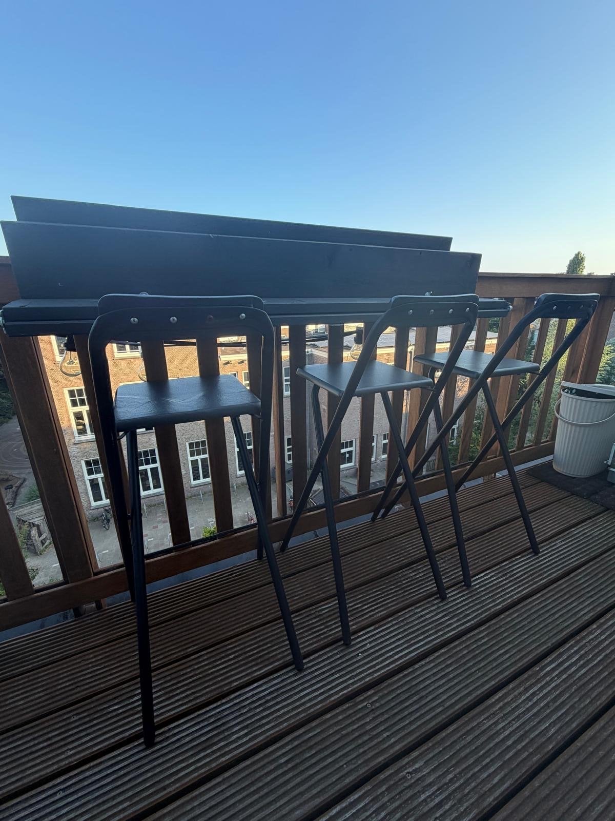 Zwarte opvouwbare balkonstoelen, metaal en kunststof, Ophalen, Gebruikt, 60 tot 90 cm, Metaal