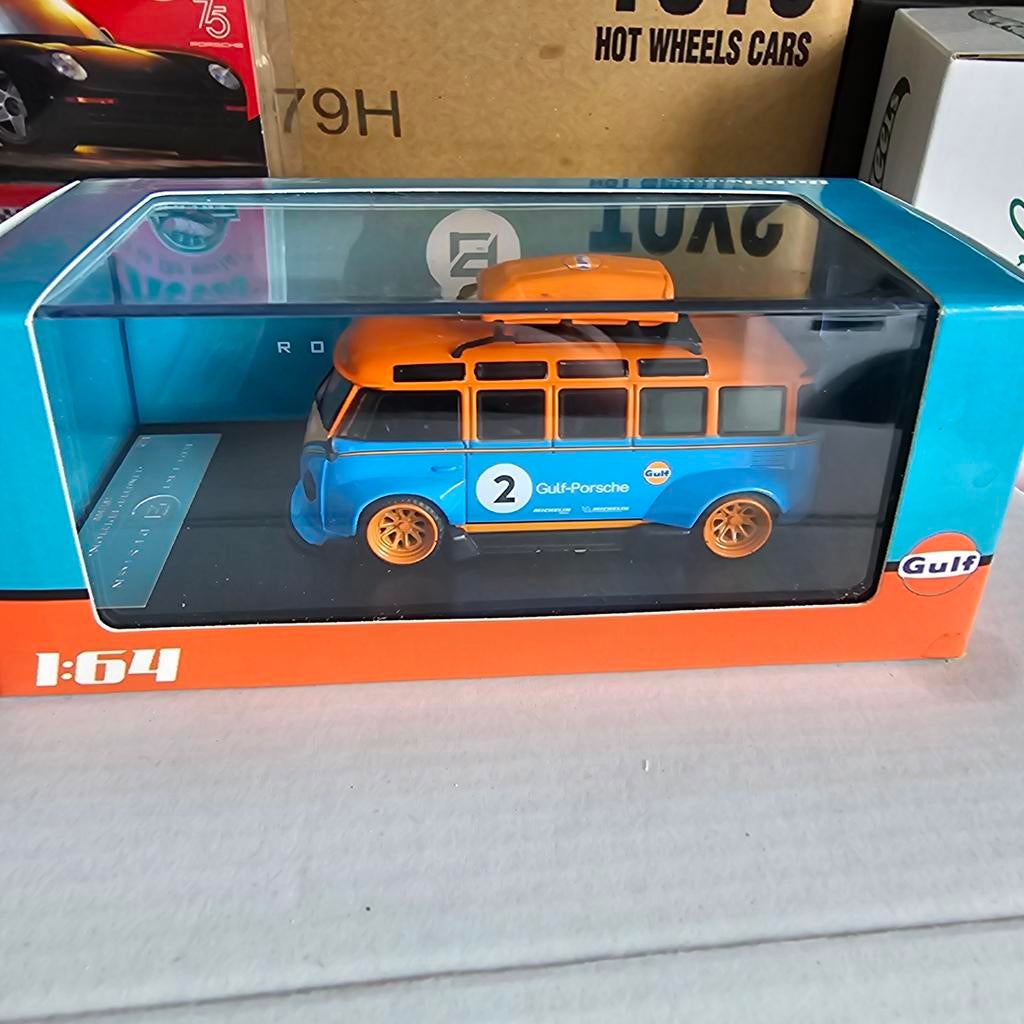 Volkswagen T1 Bus Gulf-Porsche 1:64 Modelauto, Onbekend, Nieuw, Ophalen of Verzenden, Onbekend