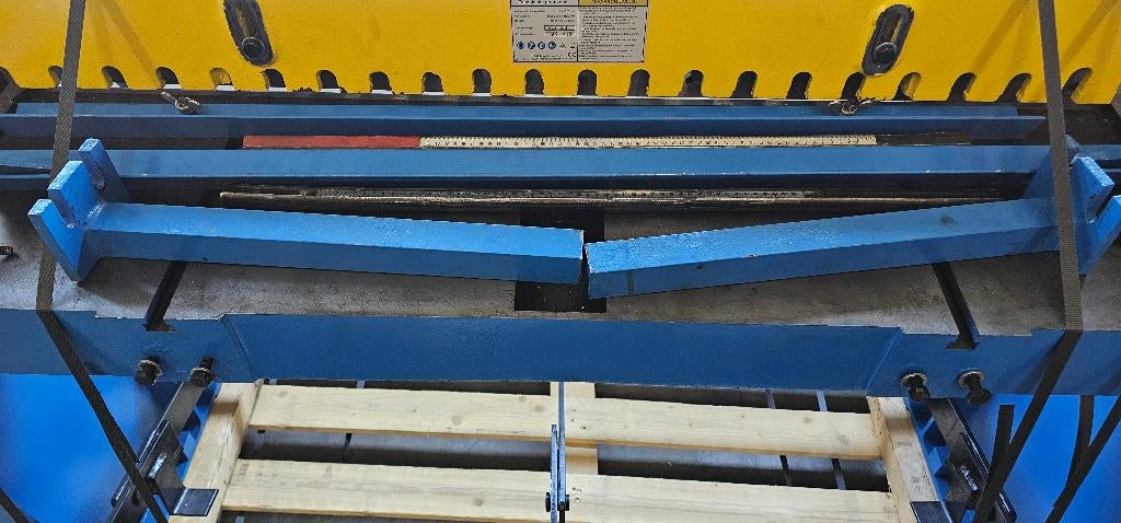 HBM 1,0 x 1320 mm. Voetknipschaar, Plaatschaar, Ophalen, Zo goed als nieuw