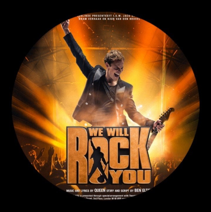Musical We Will rock you, Drie personen of meer, Juli