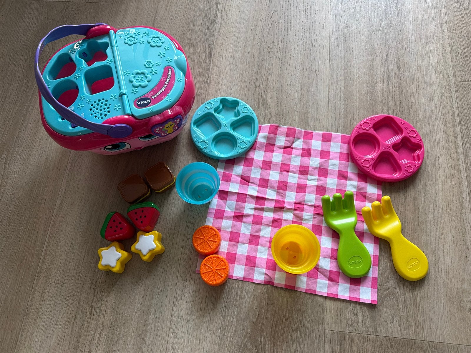 VTech Vrolijke Vormen Picknickmand met accessoires, Kinderen en Baby's, Ophalen of Verzenden, Zo goed als nieuw, Overige typen