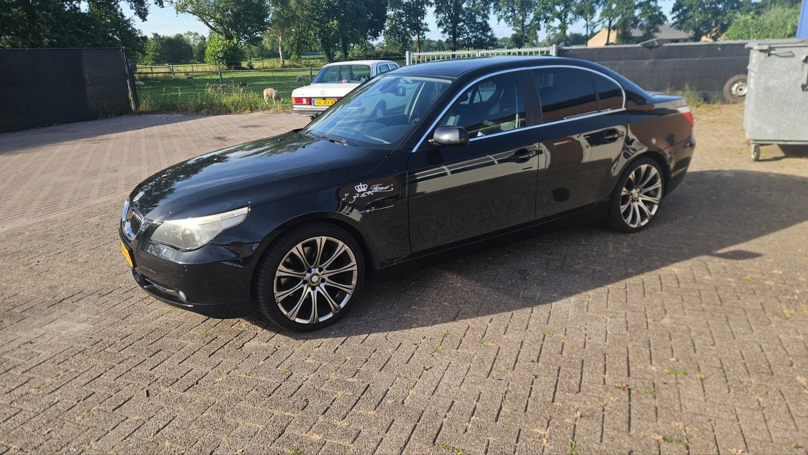 BMW 5-Serie 2.5 I 525 AUT 2006 Zwart, Auto's, BMW, Automaat, Achterwielaandrijving, Zwart, 2497 cc