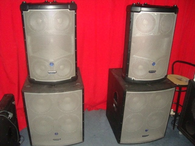 Gebruikt: Mackie complete passieve PA set S1108, Speakerset, Ophalen, 150 watt of meer, Overige merken