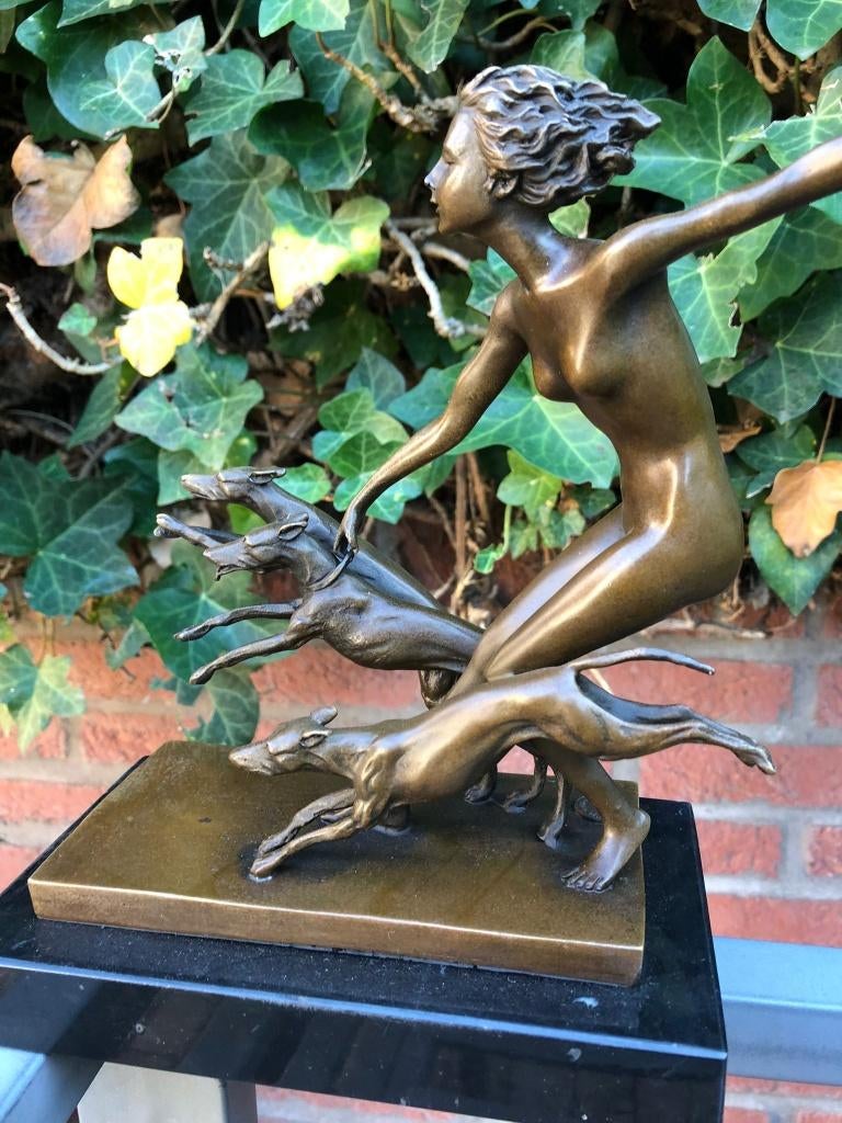bronzen vrouw m 3 windhonden whippet hazewindhond, Ophalen of Verzenden, Brons