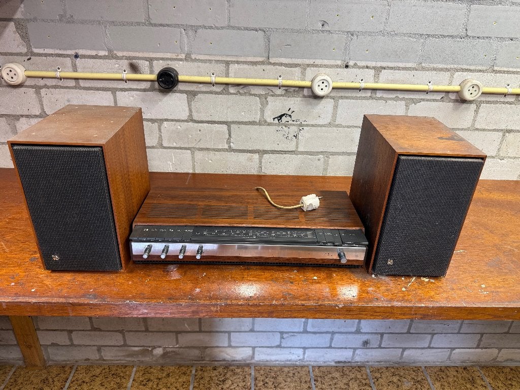 Antieke radio B&O - type Beomaster 1000, Ophalen
