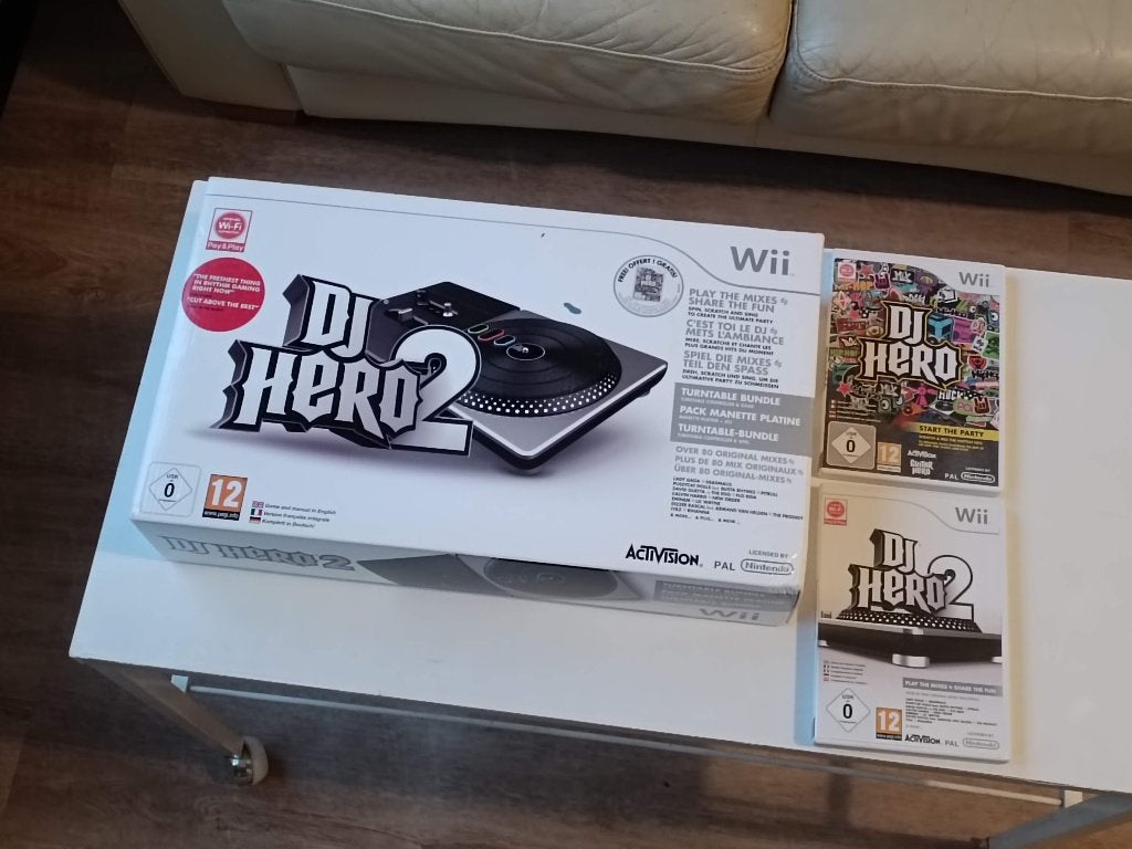 DJ Hero 2 Turntable set Wii - Zo goed als nieuw, Spelcomputers en Games, Muziek, 2 spelers, Eén computer, Ophalen of Verzenden