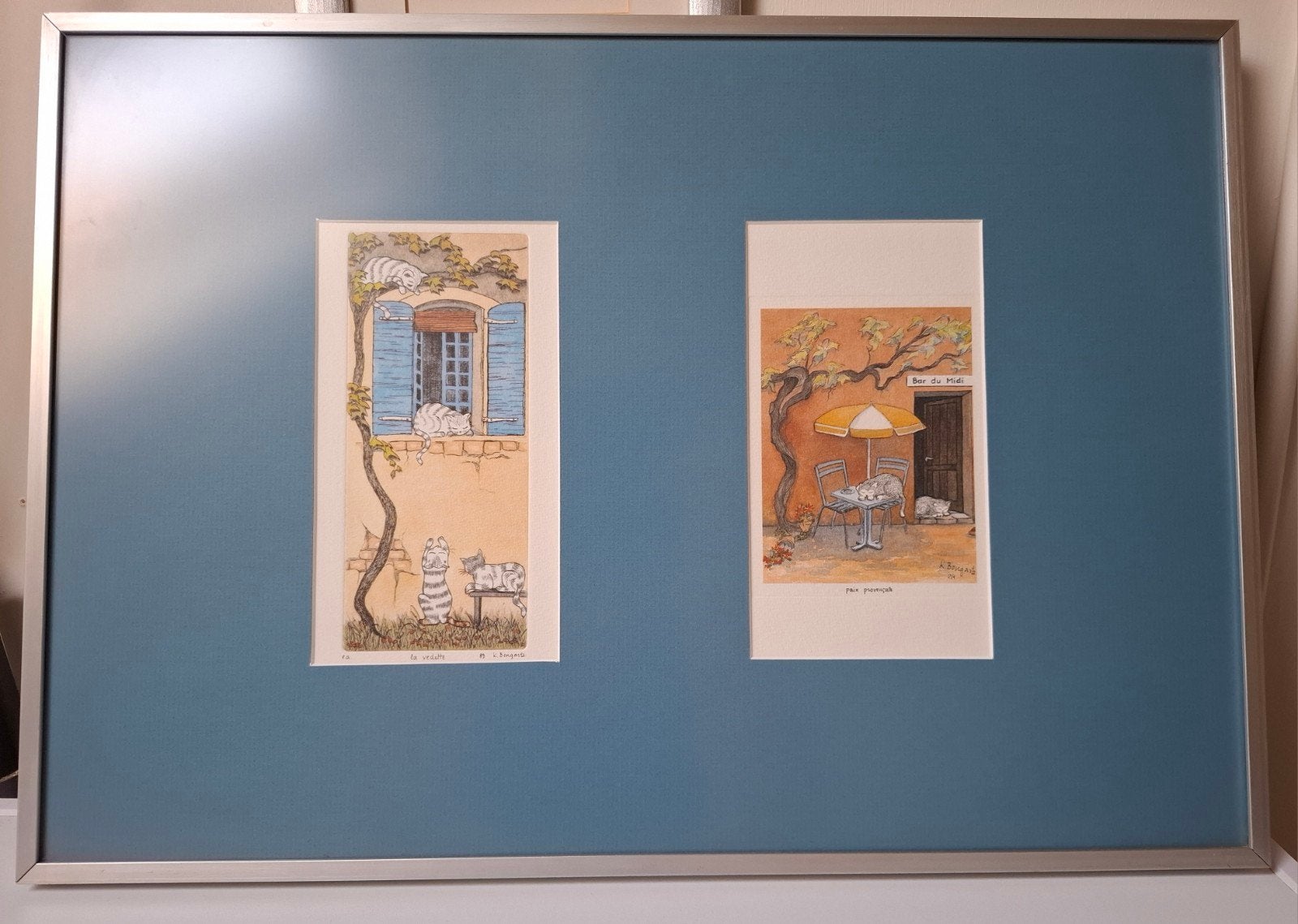 Te koop: 2 stuks ingelijste pentekeningen, Ophalen, Blauw, Ingelijst werk, Zo goed als nieuw