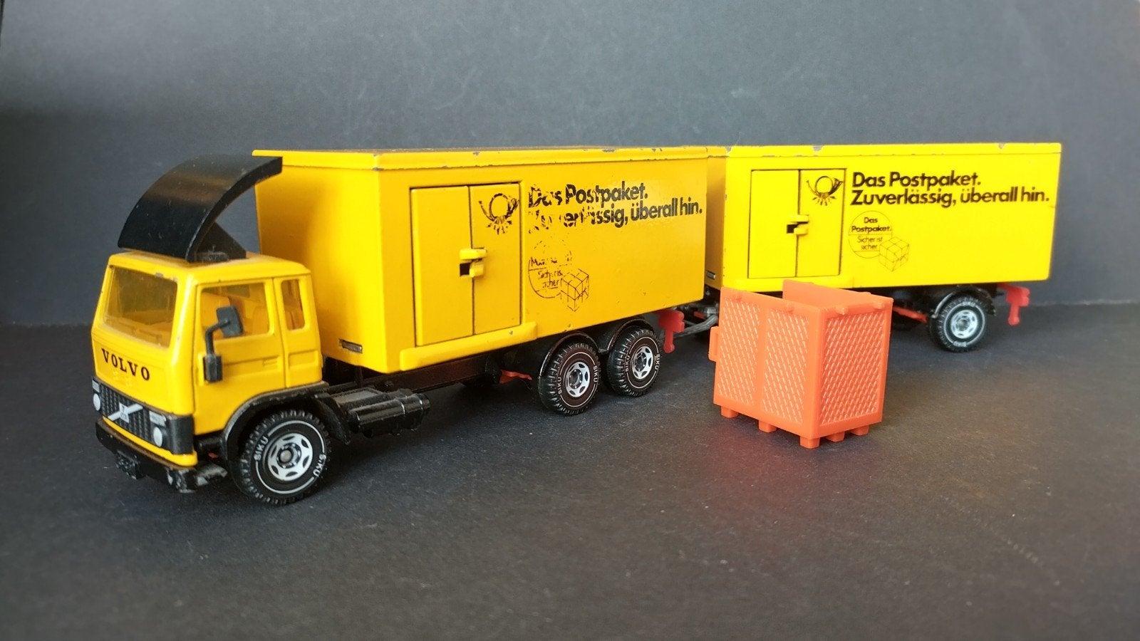 Volvo F7 Deutsche Post 1:55 Siku Pol, SIKU, Verzenden, Zo goed als nieuw, Bus of Vrachtwagen
