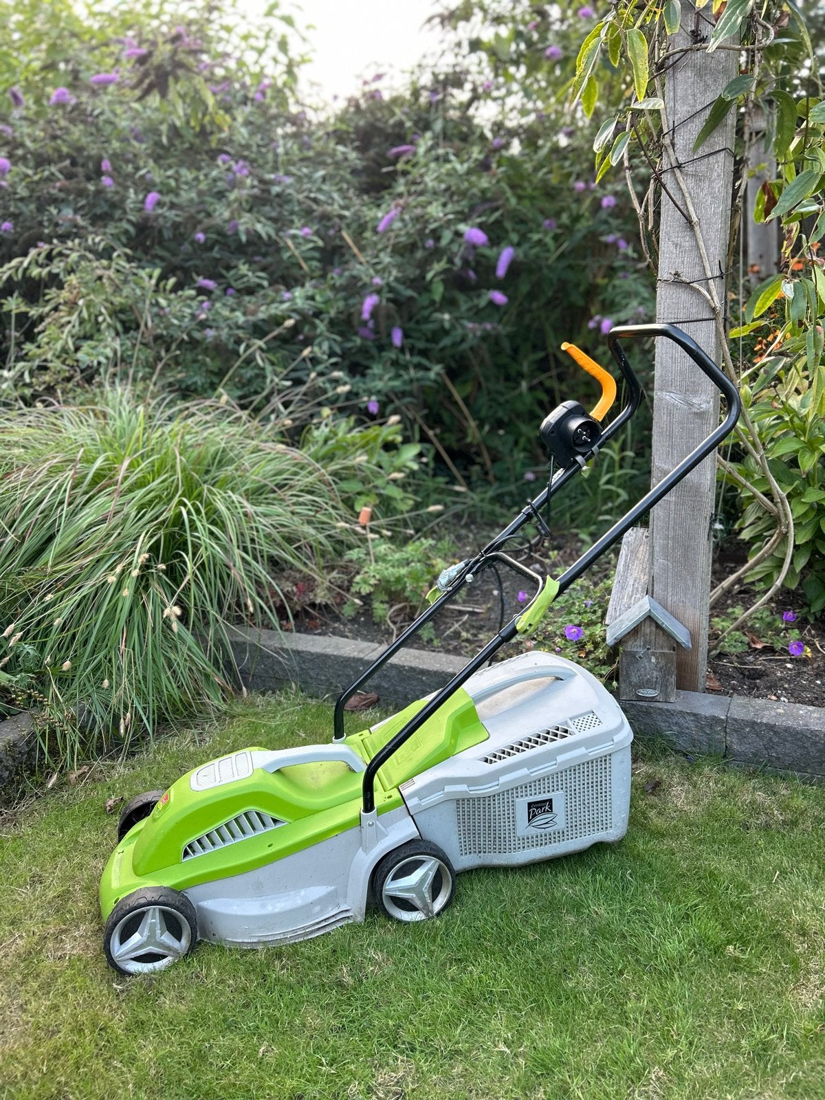 Elektrische grasmaaier Central Park met opvangbak, Tuin en Terras, Ophalen, Cirkelmaaier, Gebruikt, Elektrische grasmaaier