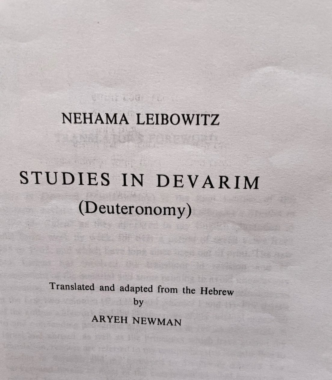 Studies in Devarim (Deuteronomy) - Nechama Leibowitz, Ophalen of Verzenden, Gelezen, Jodendom