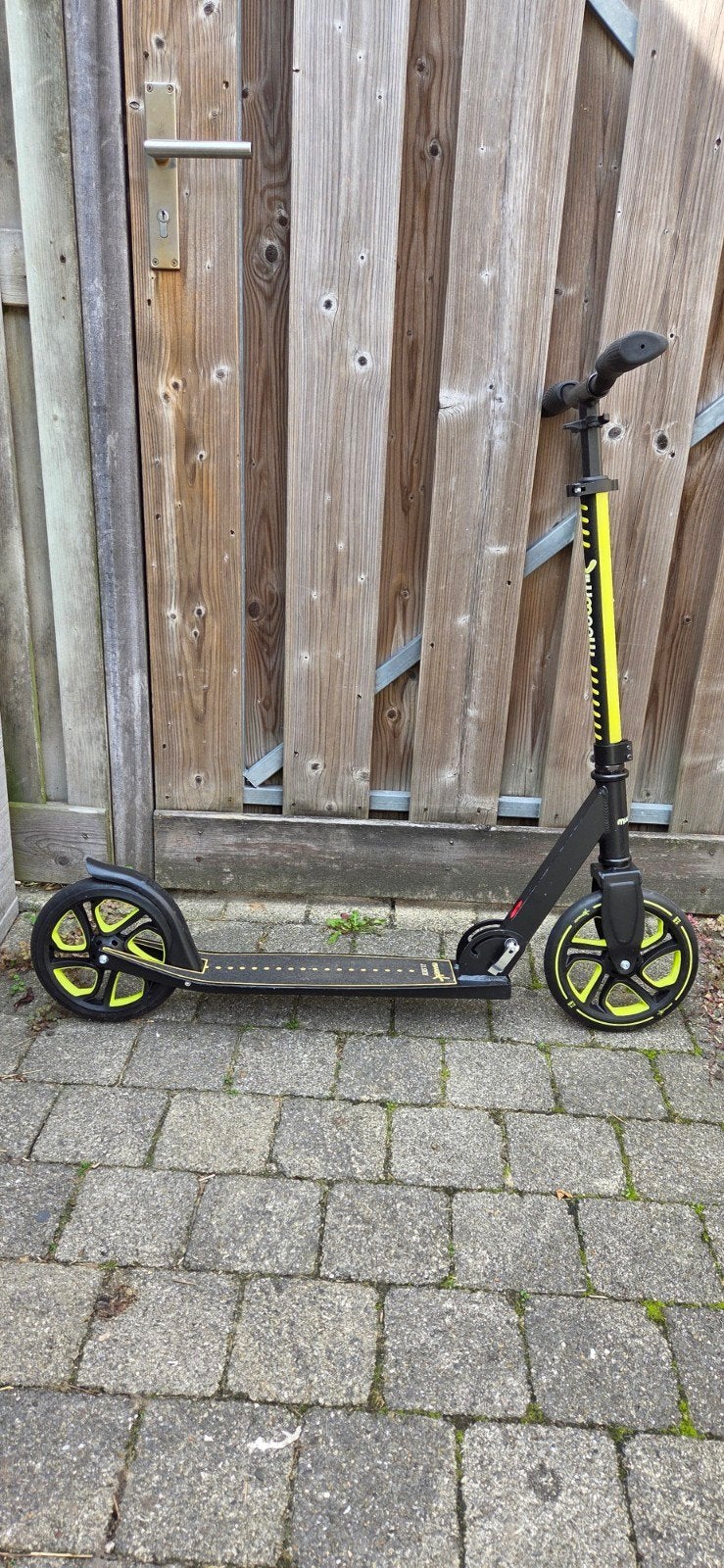 Muuwmi Aluminium Step 215 mm banden, hoogte verstelbaar, Ophalen, Zo goed als nieuw, Gewone step, Overige merken