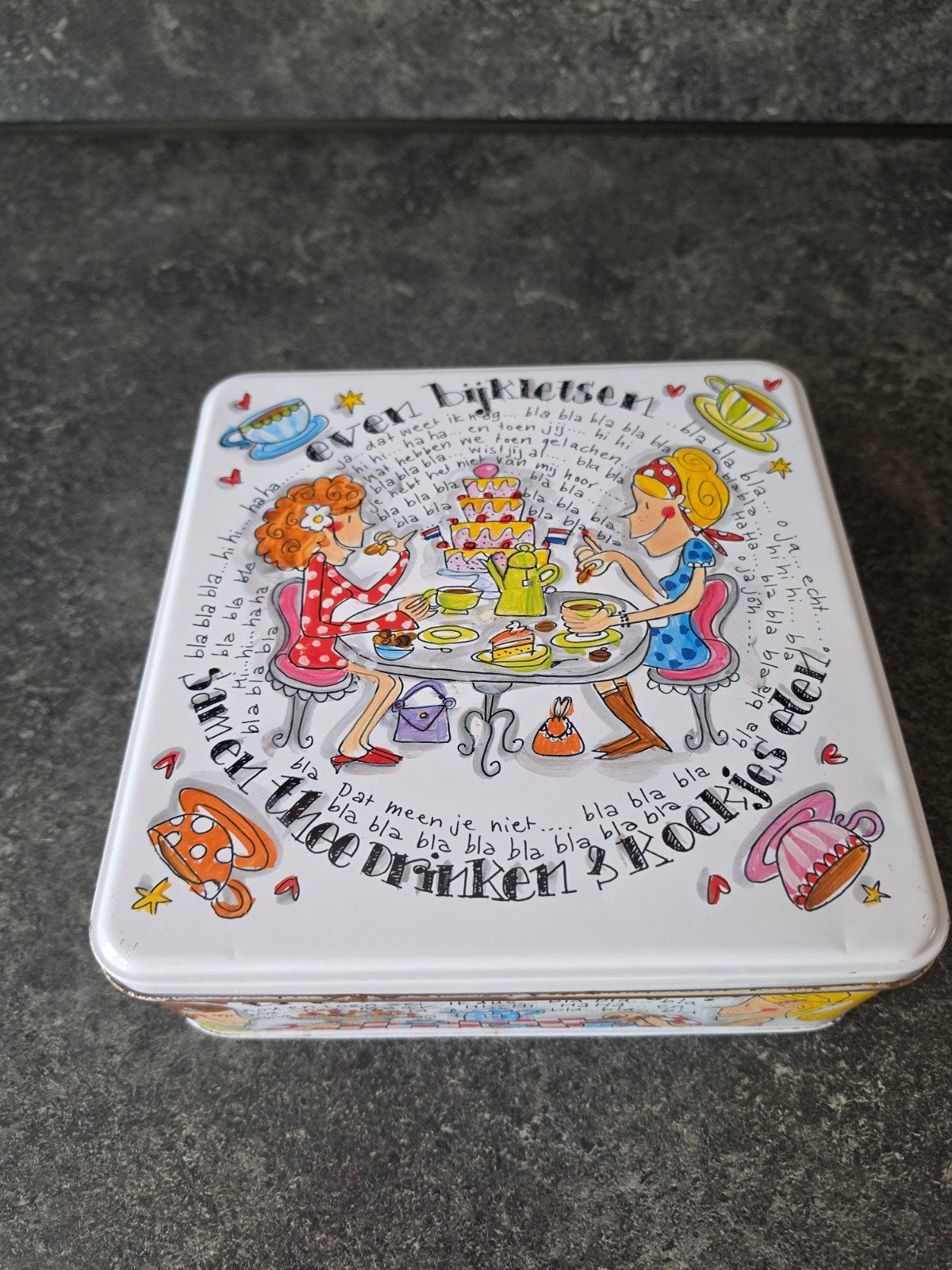 Blond Amsterdam blik 'Even bijkletsen' theeblik koekblik, Ophalen of Verzenden, Zo goed als nieuw, Koek(jes), Overige merken