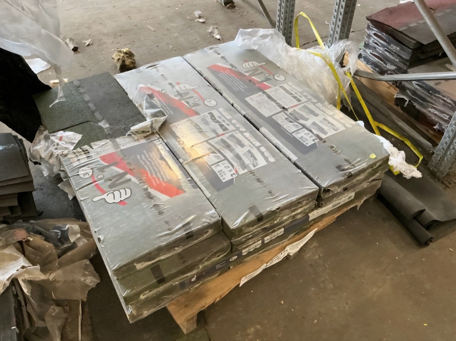 12 pakken nieuwe groene dakshingles (36m²), Doe-het-zelf en Verbouw, Dakpannen en Dakbedekking, Ophalen, Overige materialen, Zwart