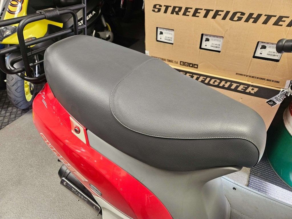 Zadel  Piaggio |  Sfera NSL | Quartz| Skipper  NIEUW NOS, Niet ingevuld, Piaggio, Niet ingevuld, Nieuw