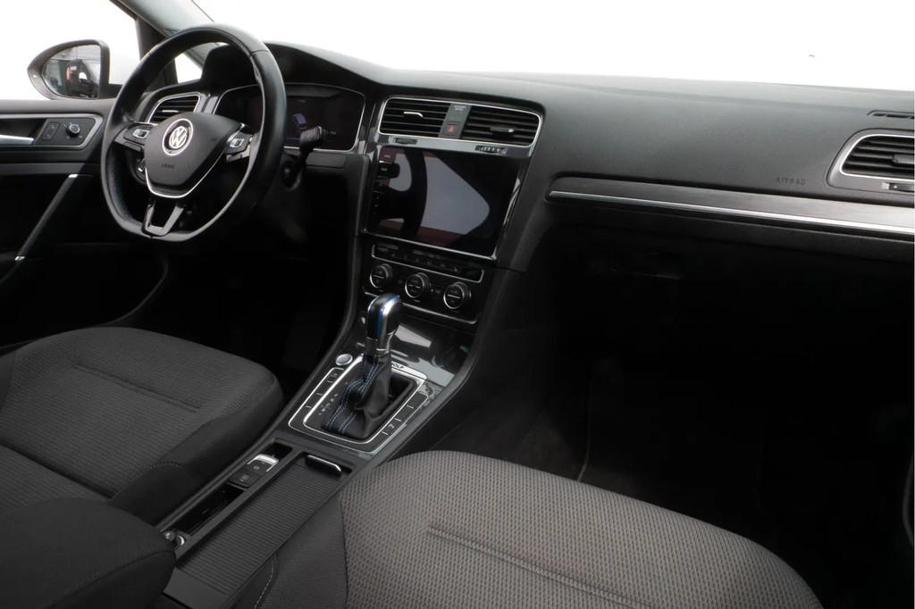 Volkswagen e-Golf E-dition 36 kWh SOH 88% € 11.850,00, Automaat, Gebruikt, Automatische klimaatregeling, Wit