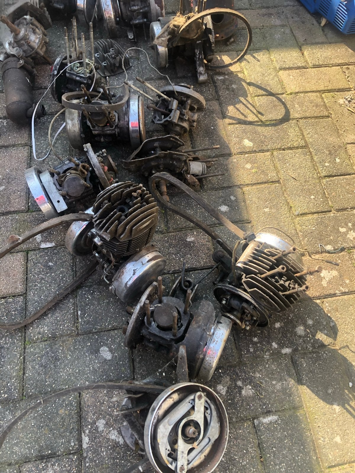 Partij brommeronderdelen: blokken, uitlaten, carburateurs, Ophalen of Verzenden, Gebruikt, Blok