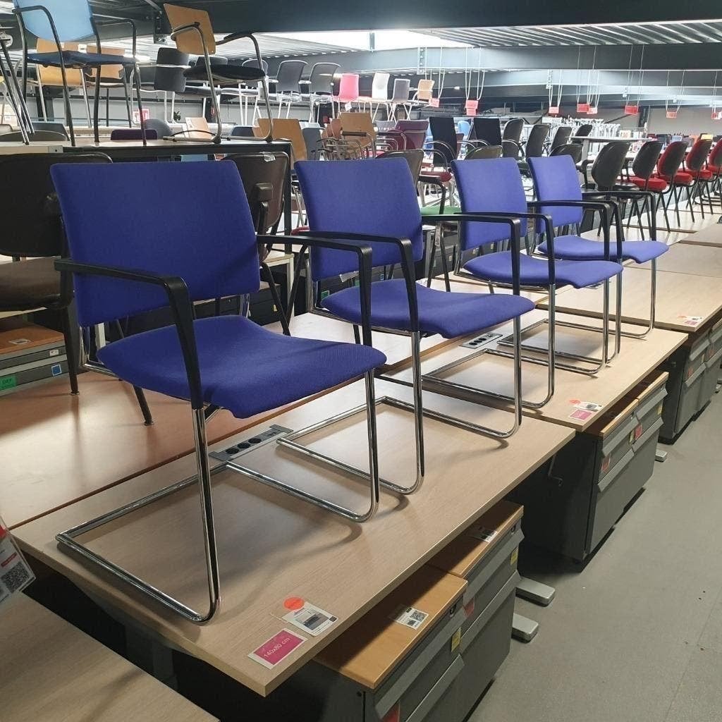 Casala Feniks eetkamerstoelen paarse stof  (alleen als set), Huis en Inrichting, Stoelen, Ophalen, Gebruikt, Overige kleuren, Vier