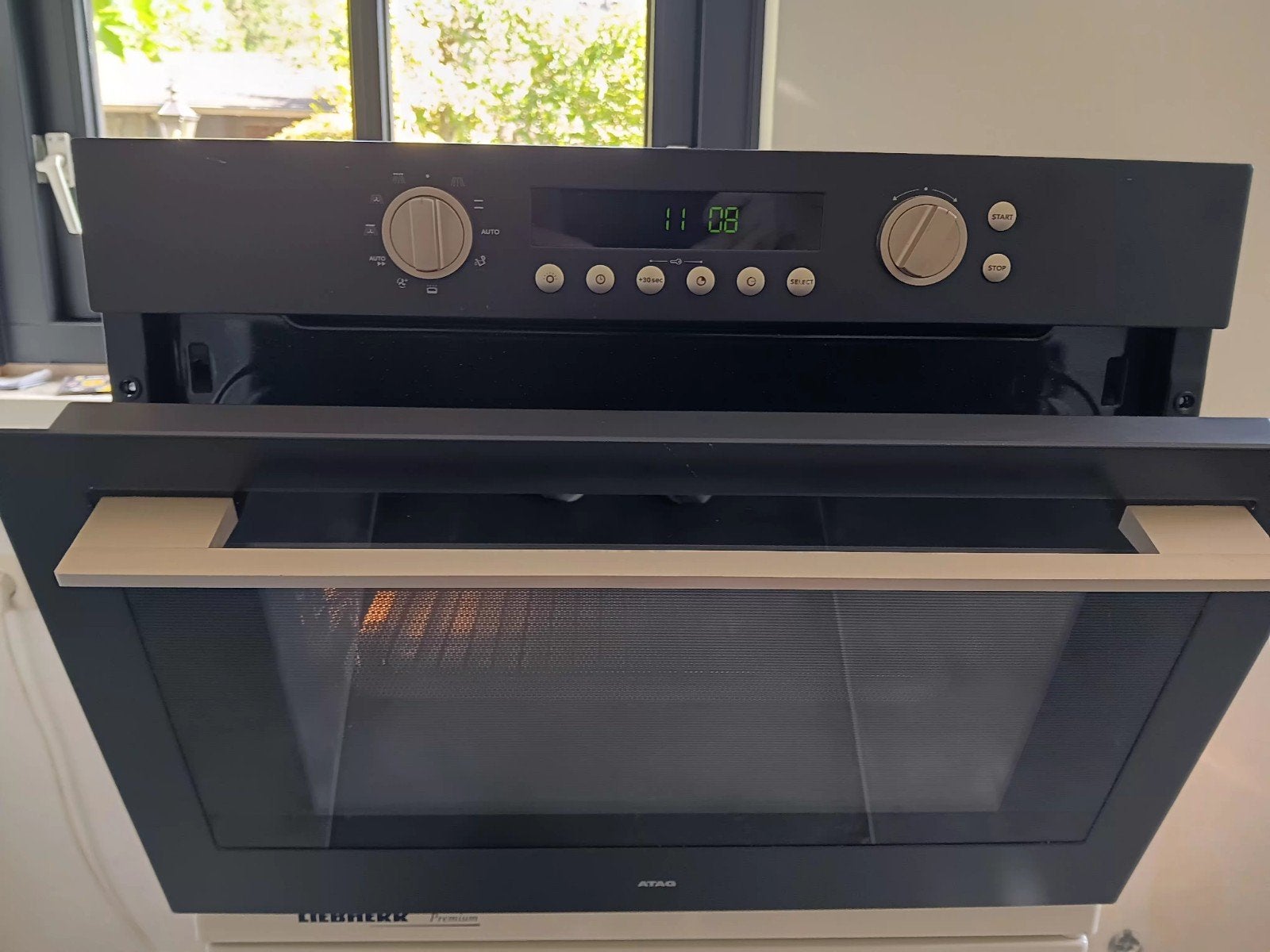 ATAG Inbouw Oven - Zwart met RVS handgreep, Witgoed en Apparatuur, Ovens, Ophalen, Gebruikt, Oven, 60 cm of meer