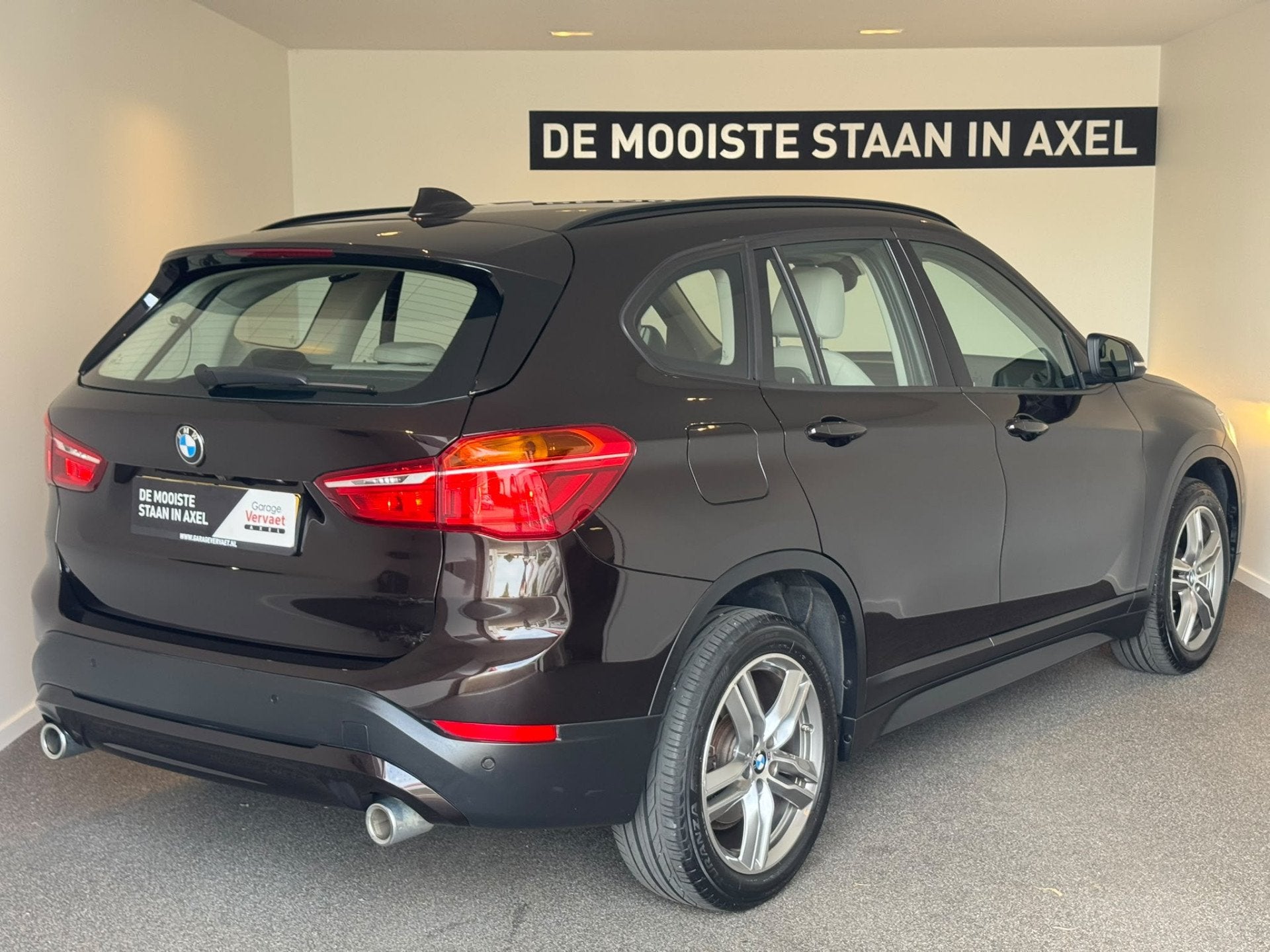 BMW X1 sDrive20i Executive Edition, Auto's, 1998 cc, Bruin, Leder, Bedrijf