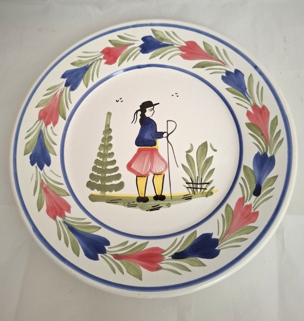 H.B. Quimper Jongen met Zweep Faience verzamelbord, Antiek en Kunst, Curiosa en Brocante, Ophalen of Verzenden