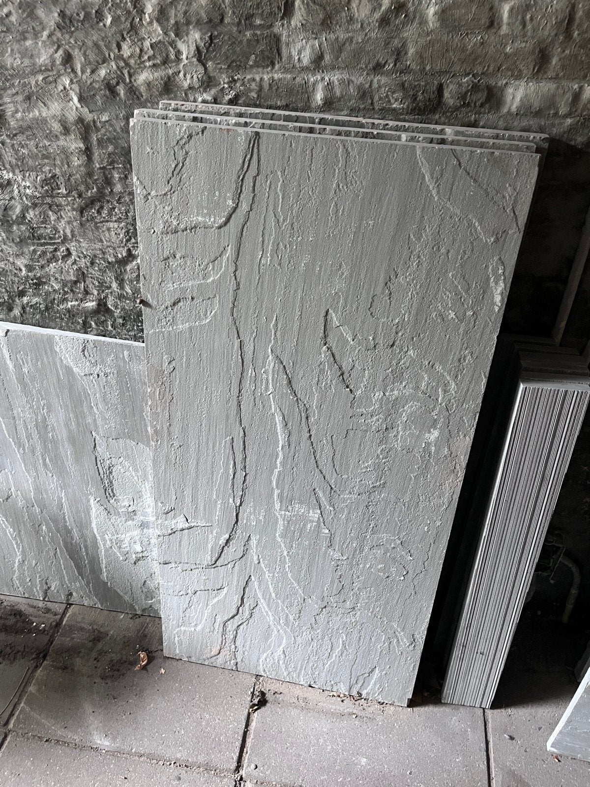 Kandla Grey platen/tegels, Doe-het-zelf en Verbouw, Platen en Panelen, Ophalen, Zo goed als nieuw