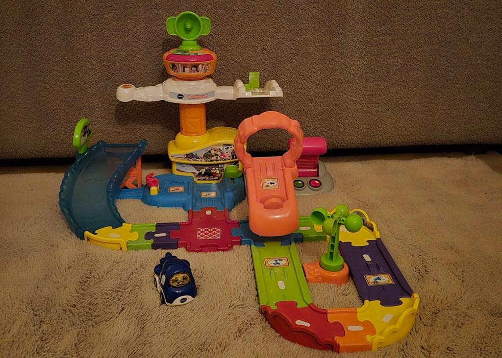 VTech Toet Toet Luchthaven, Ophalen of Verzenden, Zo goed als nieuw